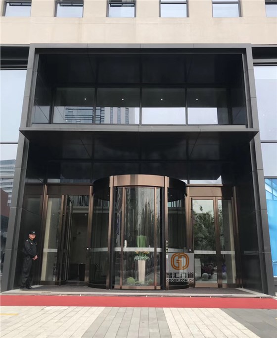 杭州三花大廈旋轉門
